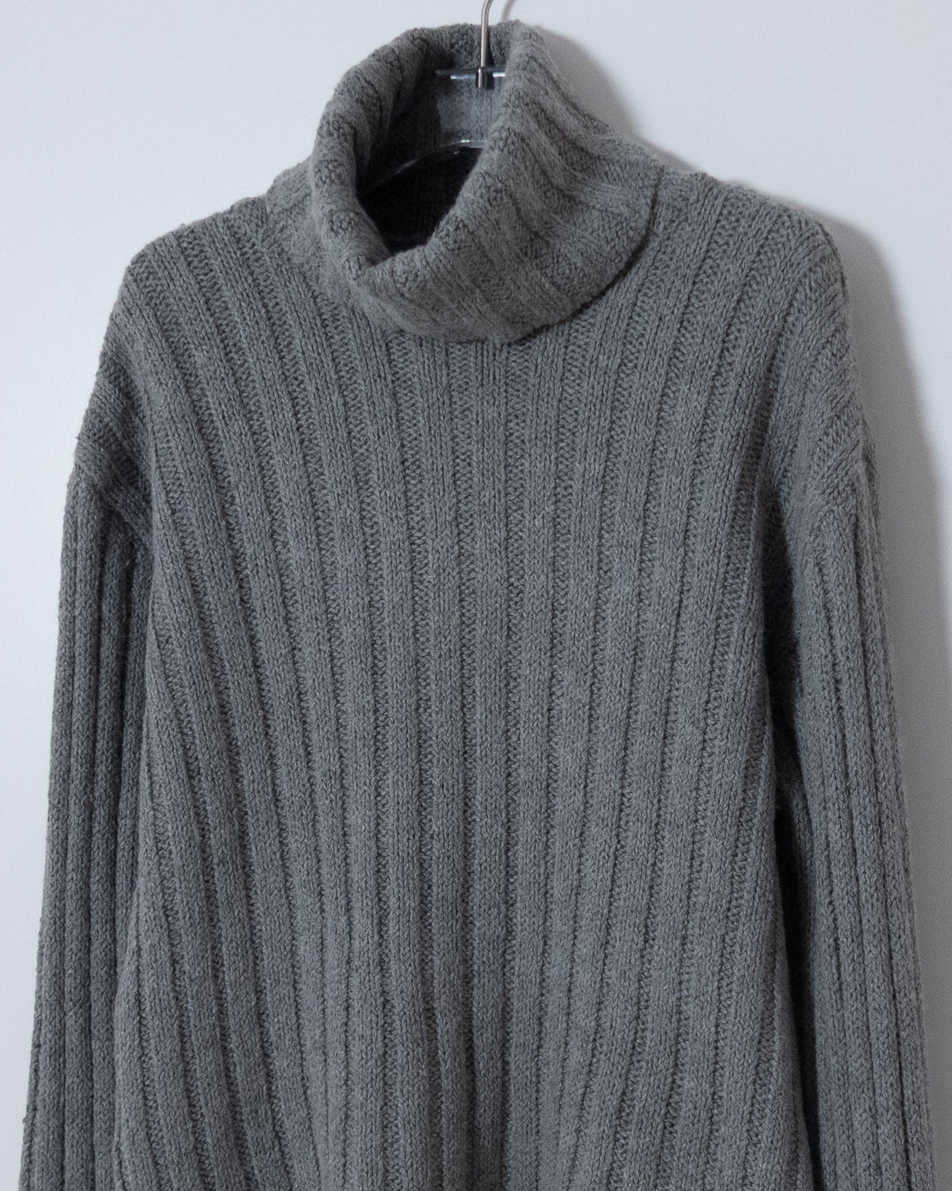 "agnes b" turtle neck knit sweater