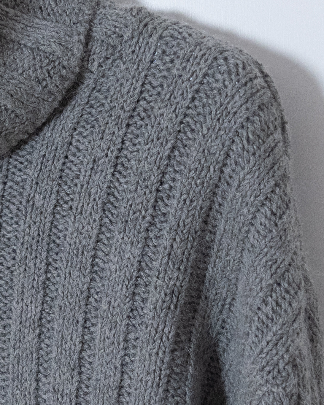 "agnes b" turtle neck knit sweater