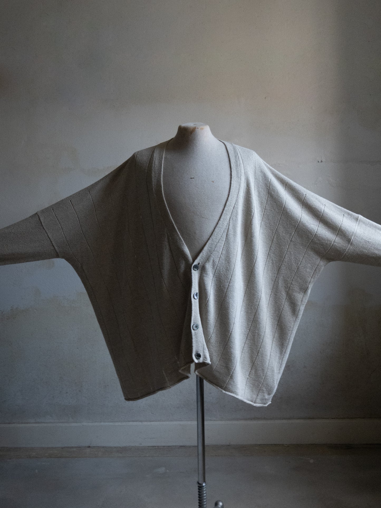 "SHIRIN GUILD" linen x silk cardigan