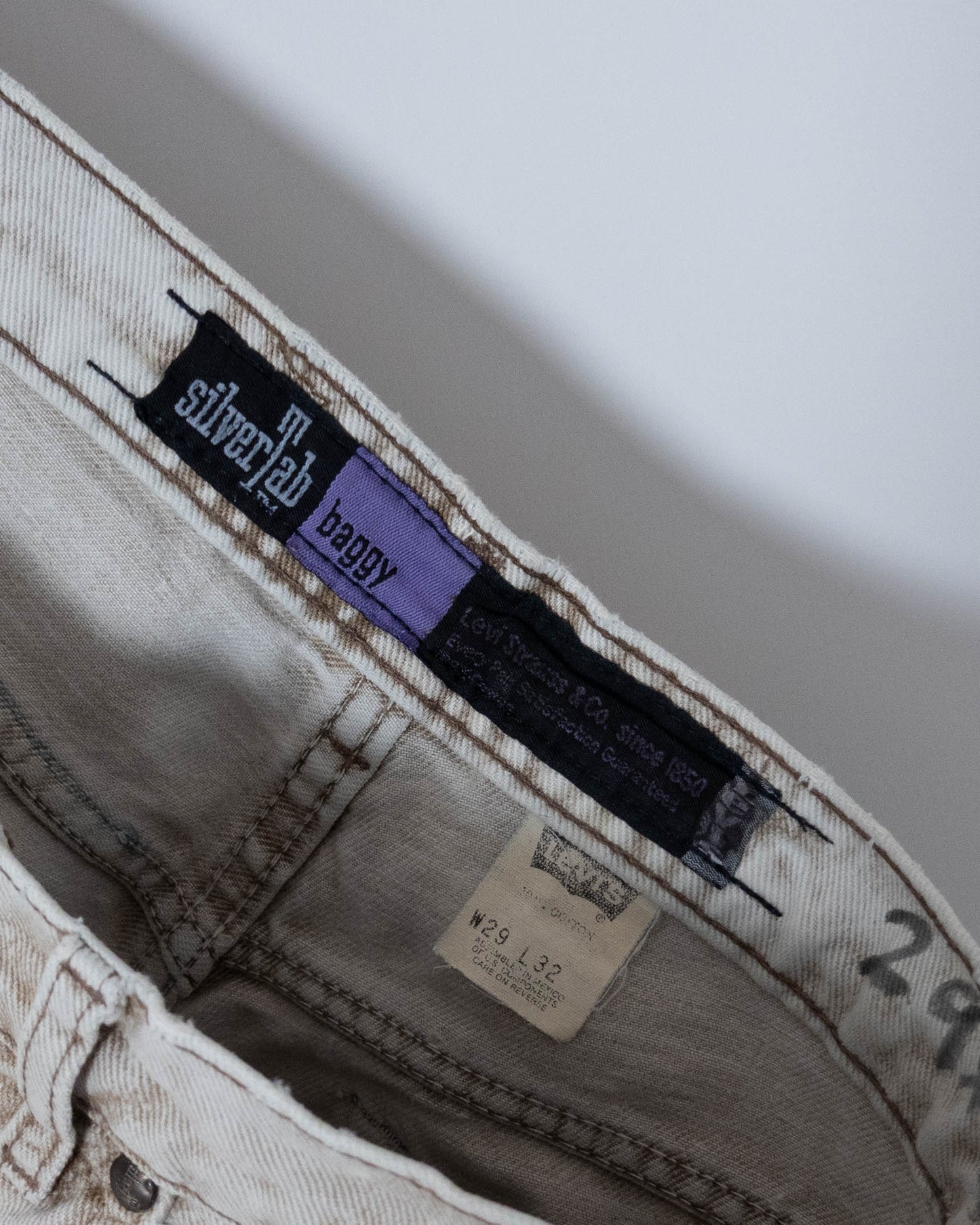 "Levi's SILVERTAB" cutoff baggy denim pants