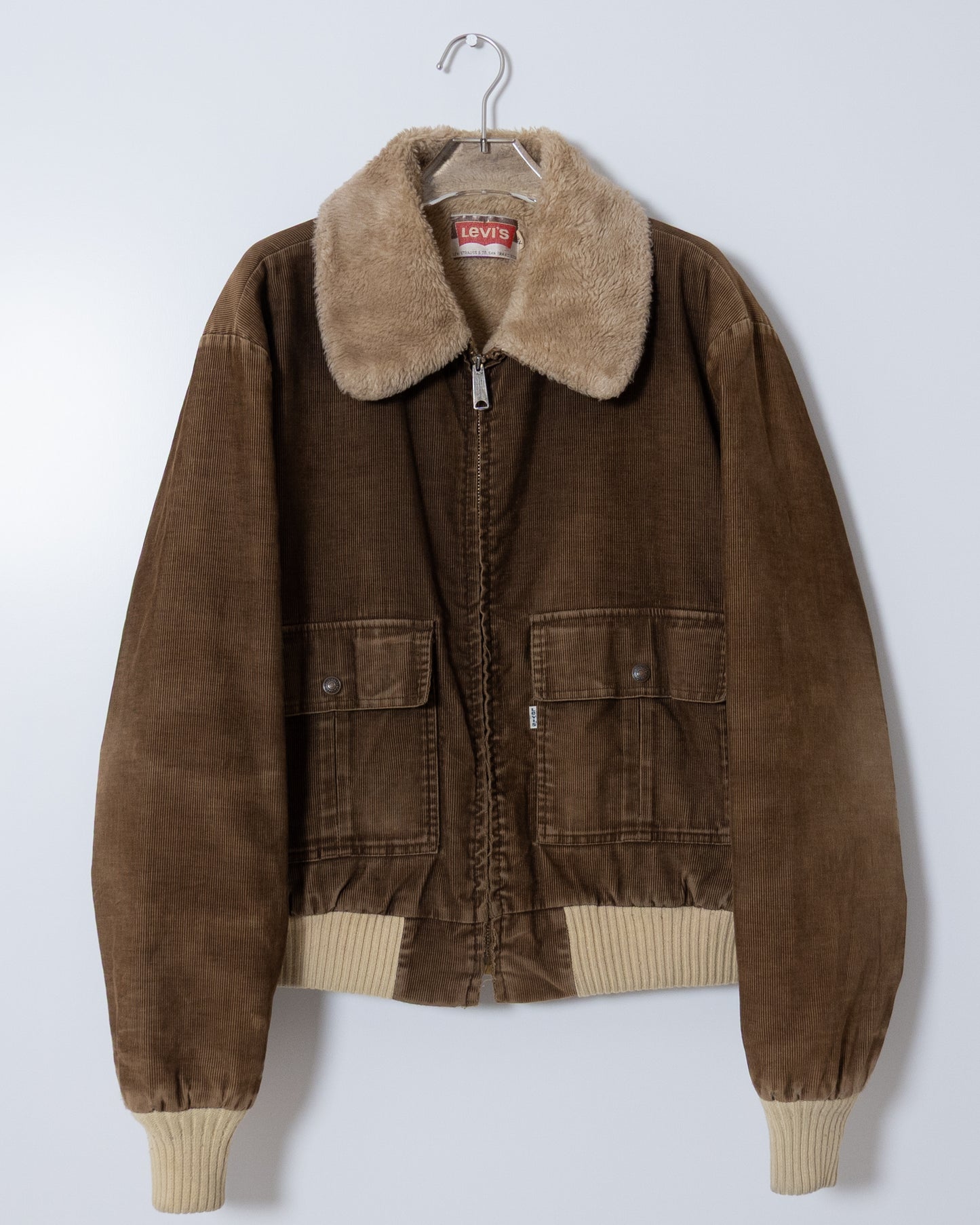 Vintage “Levi’s” faux shearling collar corduroy jacket