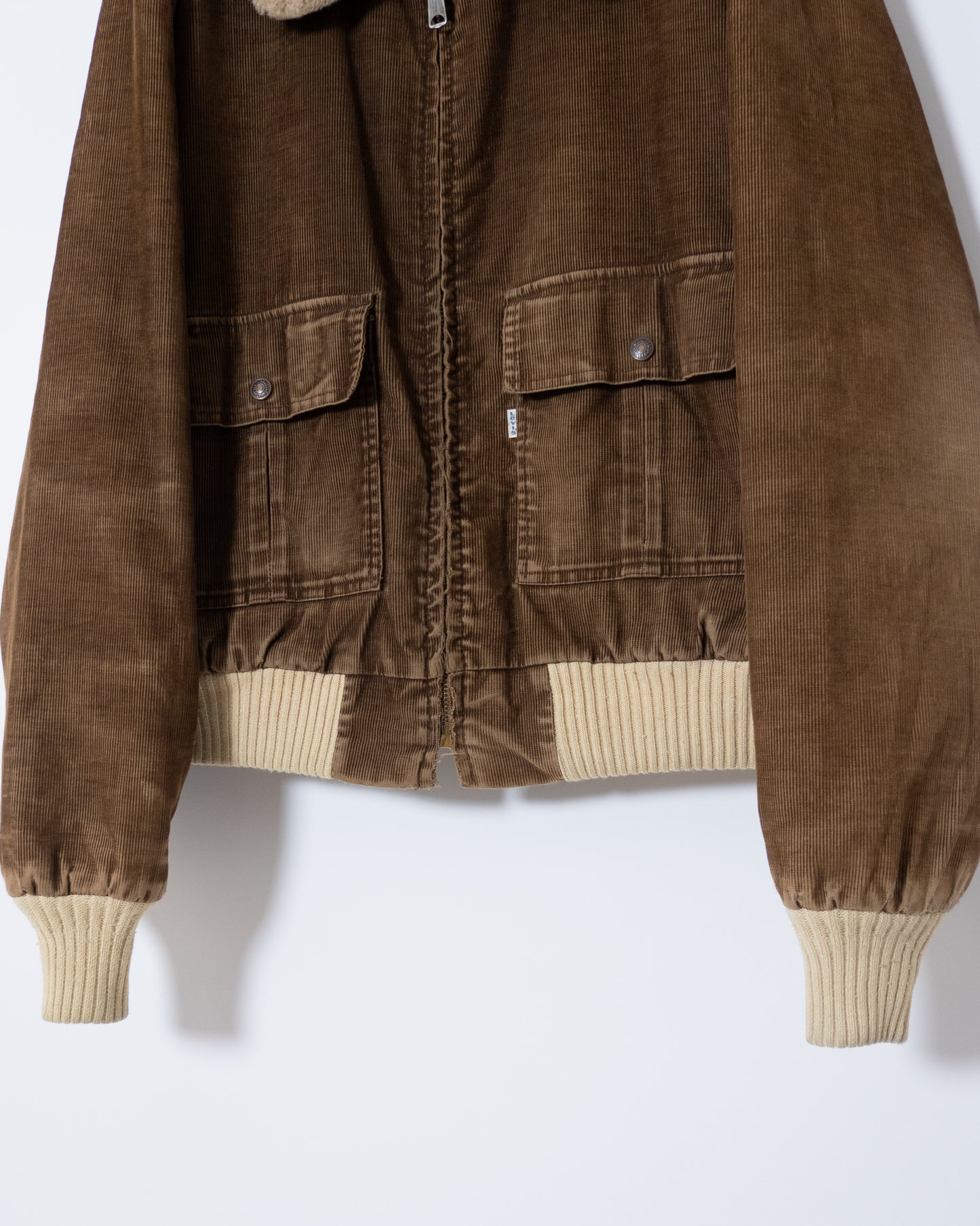 Vintage “Levi’s” faux shearling collar corduroy jacket