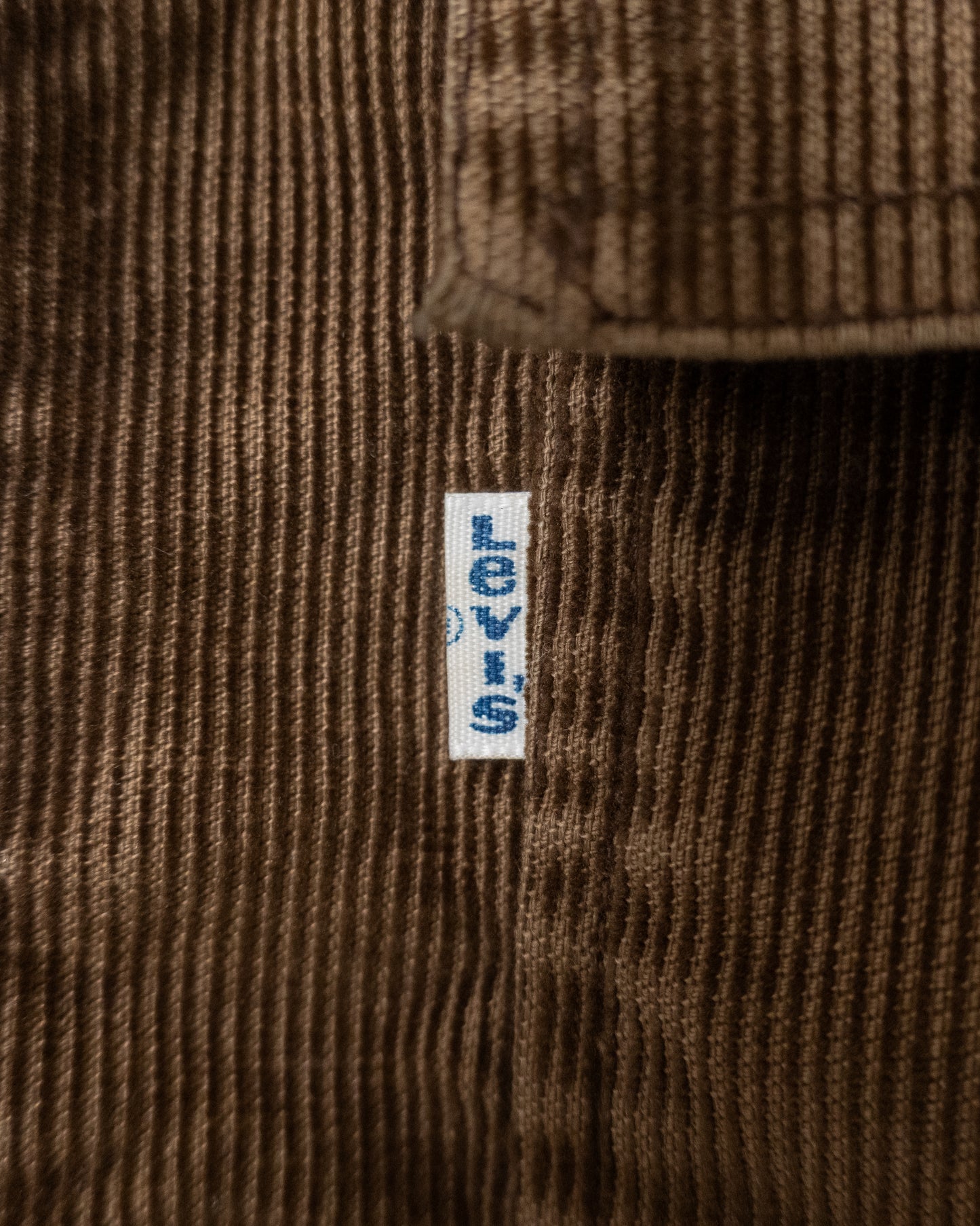 Vintage “Levi’s” faux shearling collar corduroy jacket