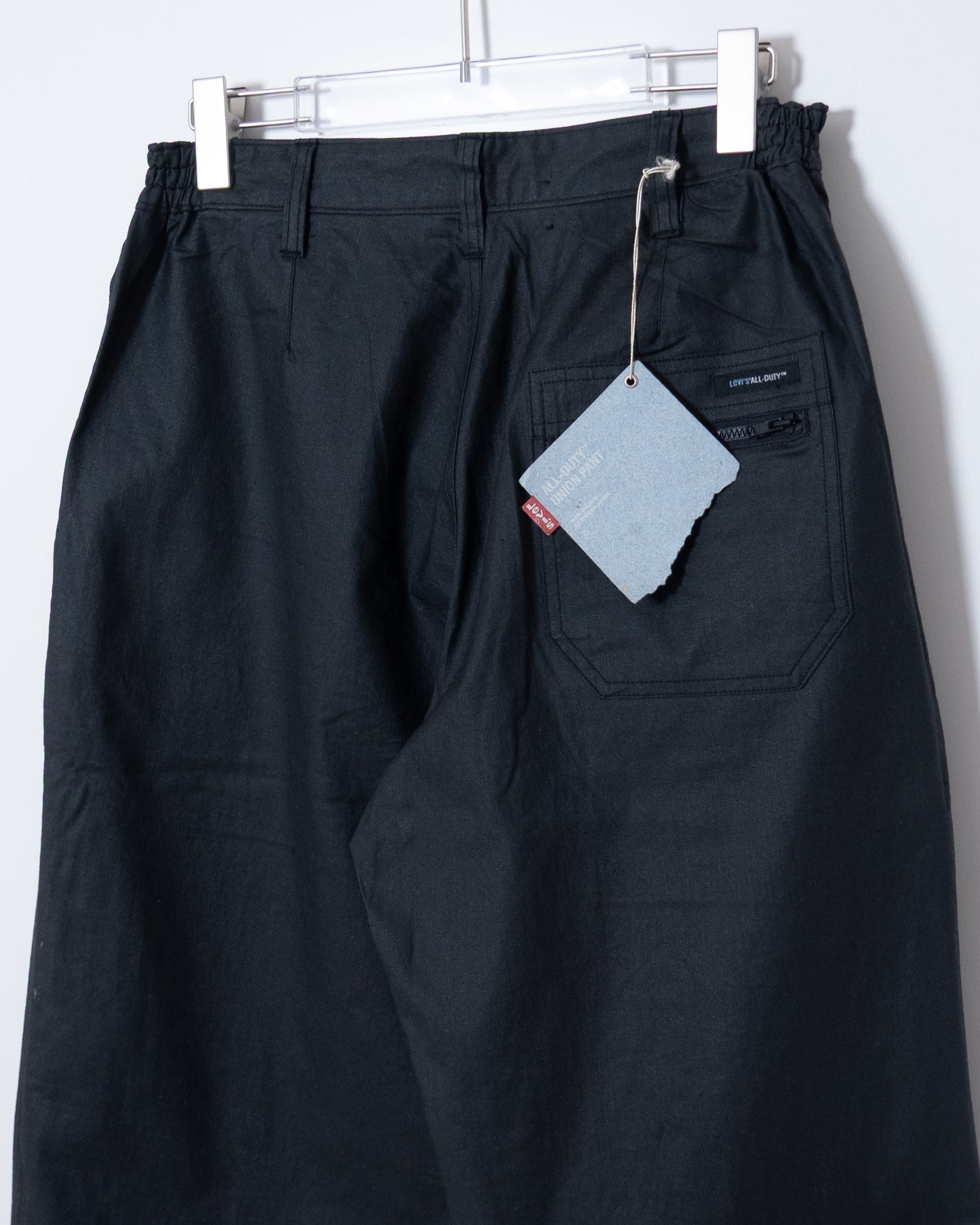 "Levi's ALL DUTY” coated cotton linen easy pants