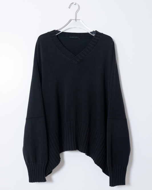 "SHIRIN GUILD" extra wide silhouette cotton silk v-neck knit sweater