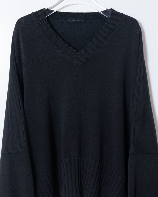 "SHIRIN GUILD" extra wide silhouette cotton silk v-neck knit sweater