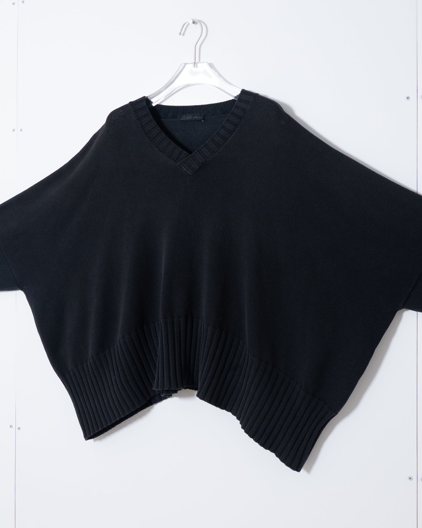 "SHIRIN GUILD" extra wide silhouette cotton silk v-neck knit sweater